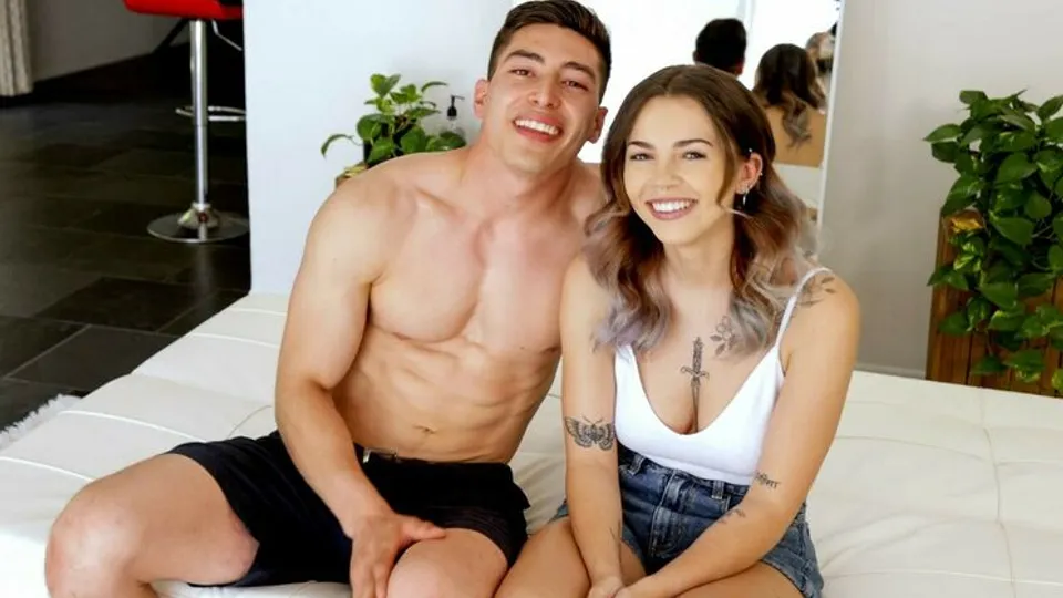 Hot Guys Fuck - Bella LunaKendrick Driver - Things Are Heating Up On Set With Kendrick Driver And Bella Luna! 