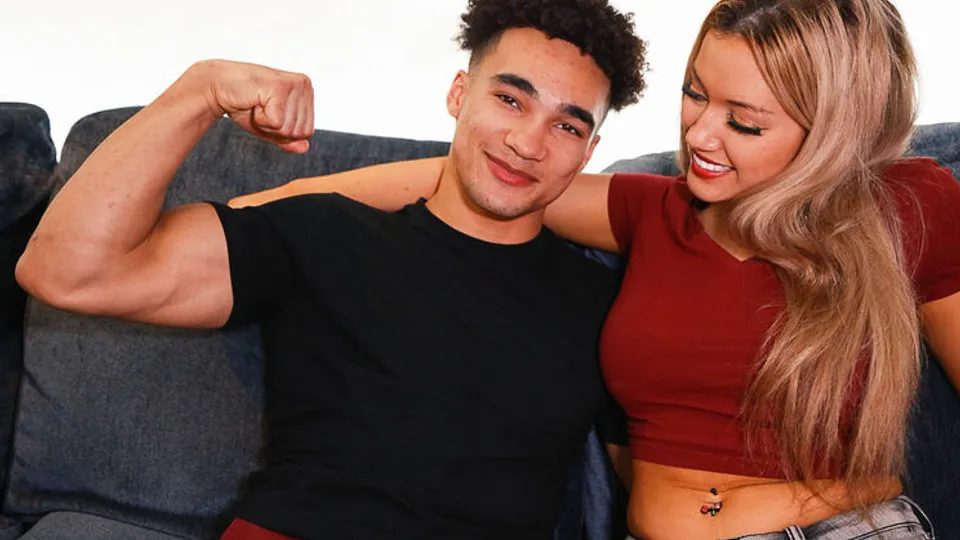 Hot Guys Fuck - Francesca RossiJustin Tyme - His First Tyme: Francesca Rossi Introduces Justin Tyme To HotGuysFuck! 