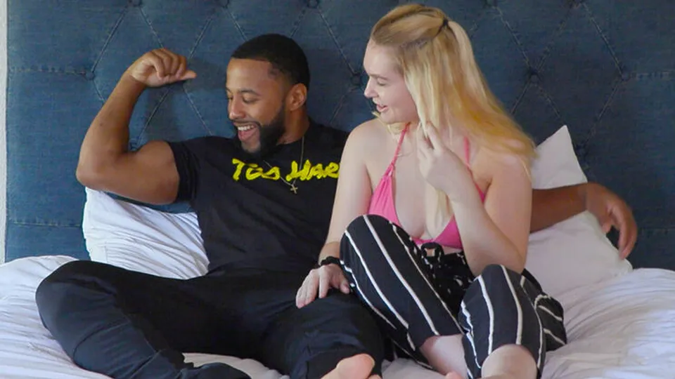 Hot Guys Fuck - Layla QuinnDraco Young - Layla Quinn Cant Wait To Get Her Hands On Draco Youngs BBC 