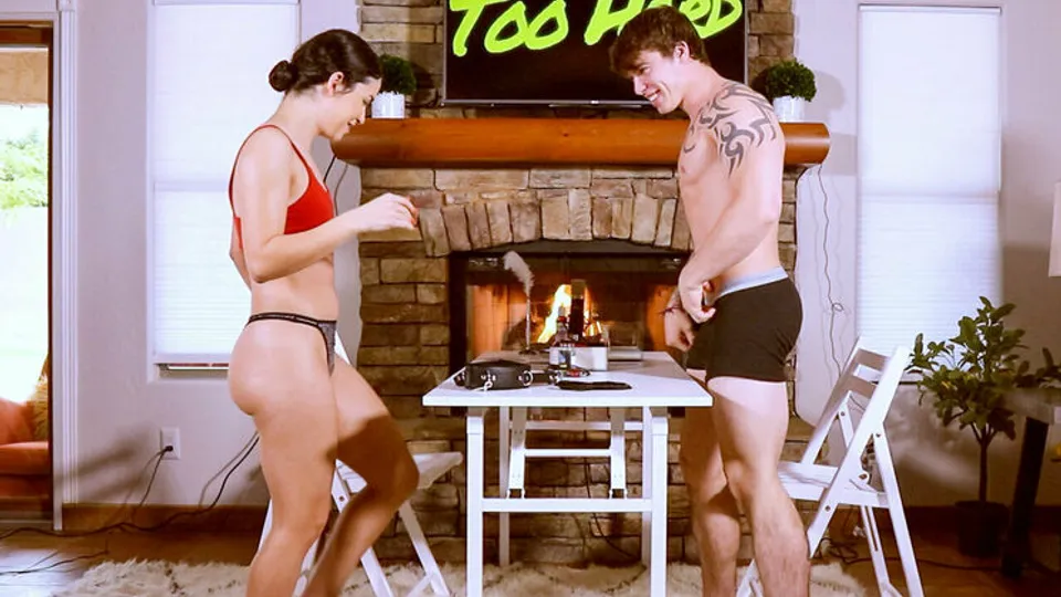 Hot Guys Fuck - Leah RodriguezJeremy Barker - The HGF Experience - Latina Leah Rodriguez Warms Up To Jeremy Barker 