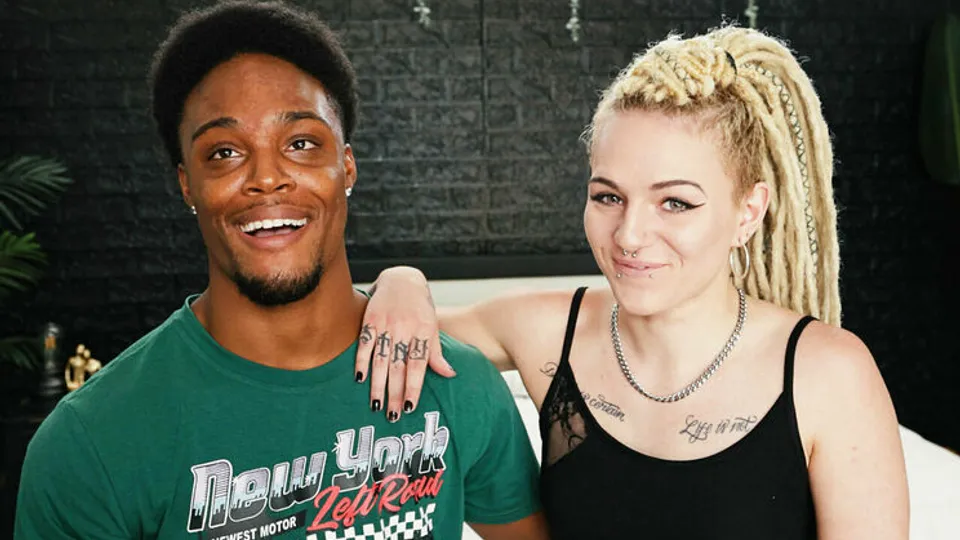 Hot Guys Fuck - Roy PhillipsCharlie Moore - New Guy Roy Phillips Has A Secret Hes Only Told Charlie Moore! 