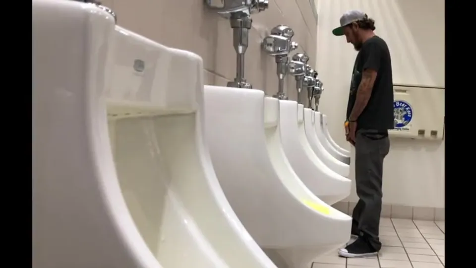 HOT GUYS PISSING AT URINAL 78 - ThisVid.com