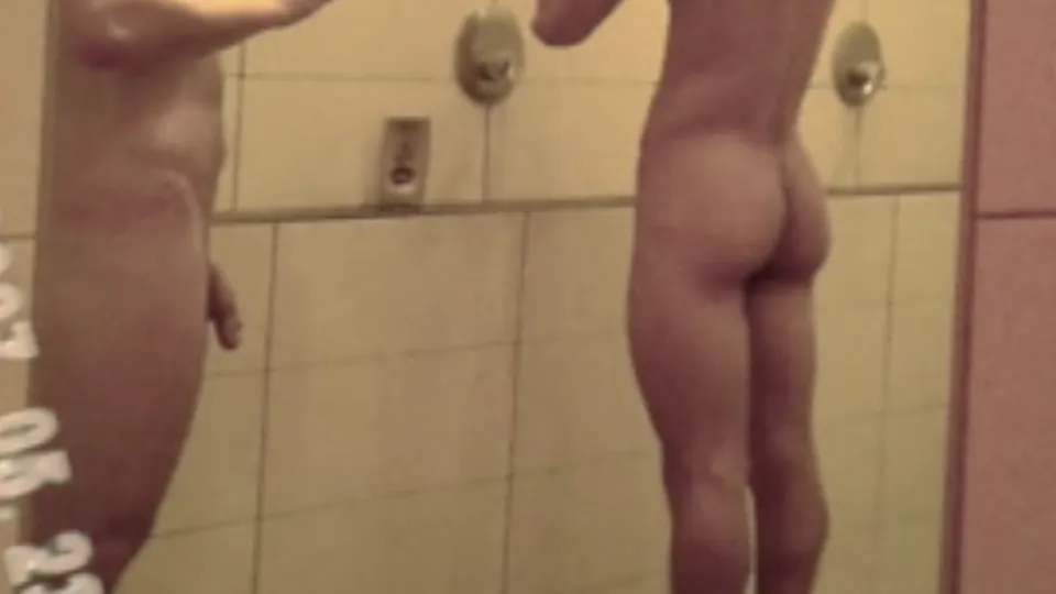 Hot gym bros shower - ThisVid.com