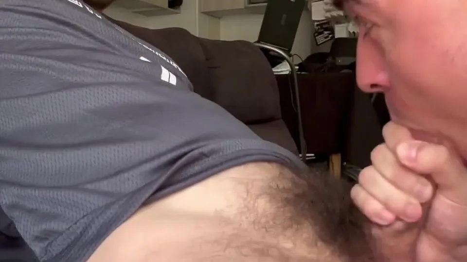 Hot hairy guy gets ducked off