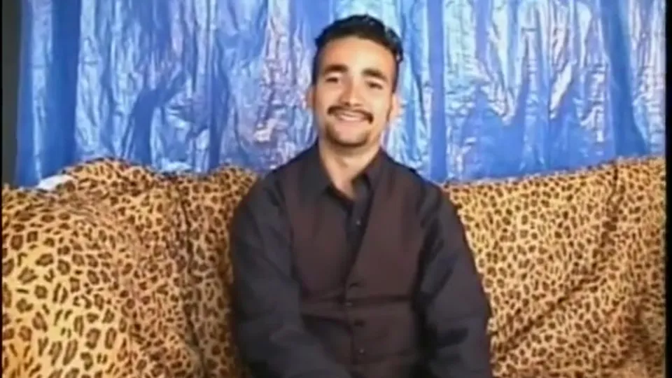 Hot hairy guy - video 4 - ThisVid.com
