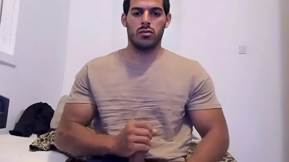 Hot Israeli Guy Having A Wank - ThisVid.com 日本語で