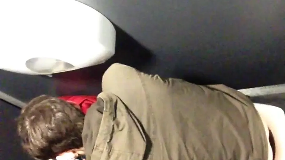 Hot jock pooping 3 - ThisVid.com