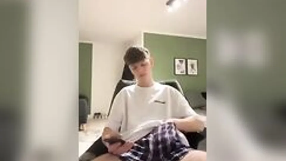 Hot Johnathan Jerk off