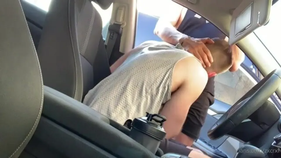 Hot looking guy cruising in car for cock gets fucked - ThisVid.com