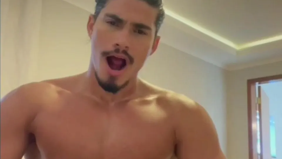 Man Cums While Masturbating