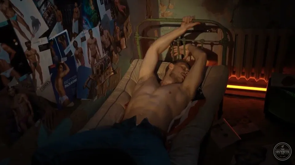 Hot man wakes up very horny, jerks off and cums - ThisVid.com