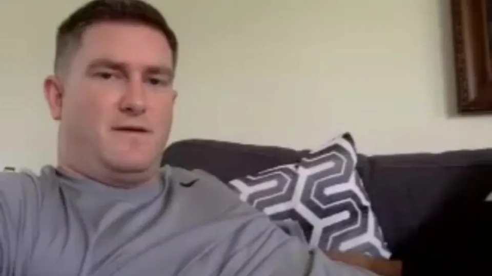 Hot Married Daddy - video 2 - ThisVid.com