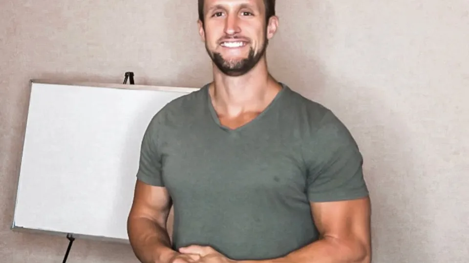 Hot Married Fitness Trainer Jerking Off - ThisVid.com