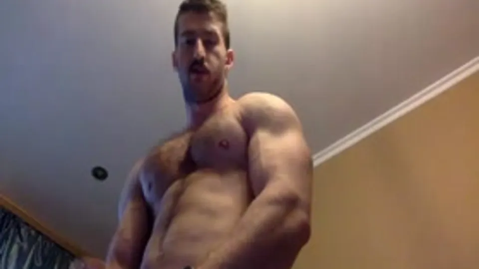 Hot Muscle boy on Cam 3