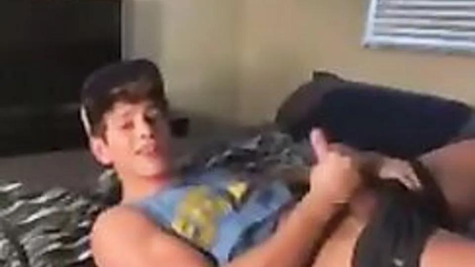 Hot muscle boys jerkking