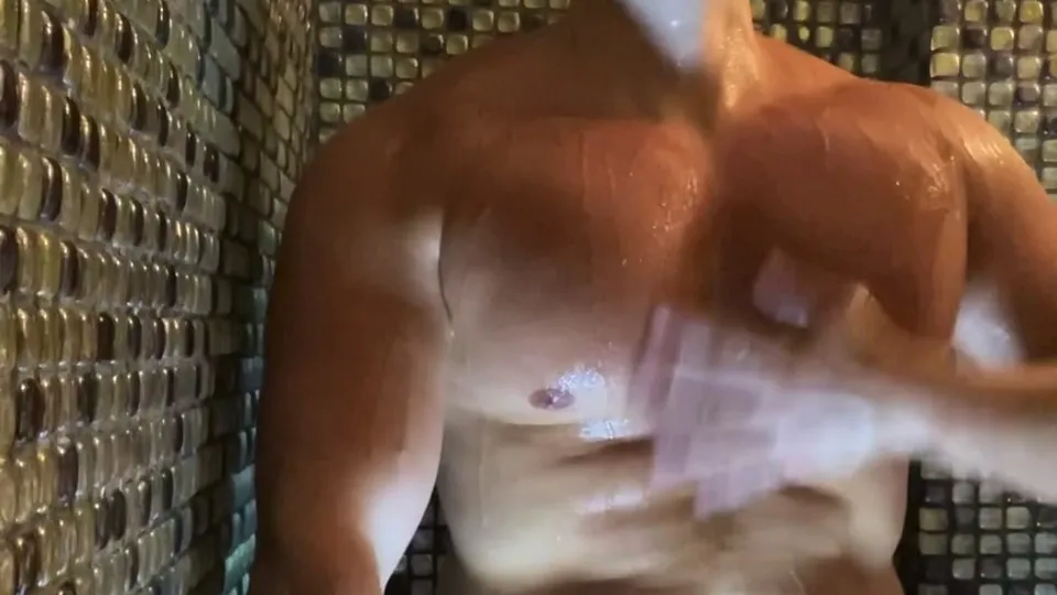 Hot muscle guy - video 21 - ThisVid.com
