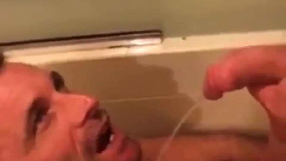 Hot piss pig gets happy in shower - ThisVid.com