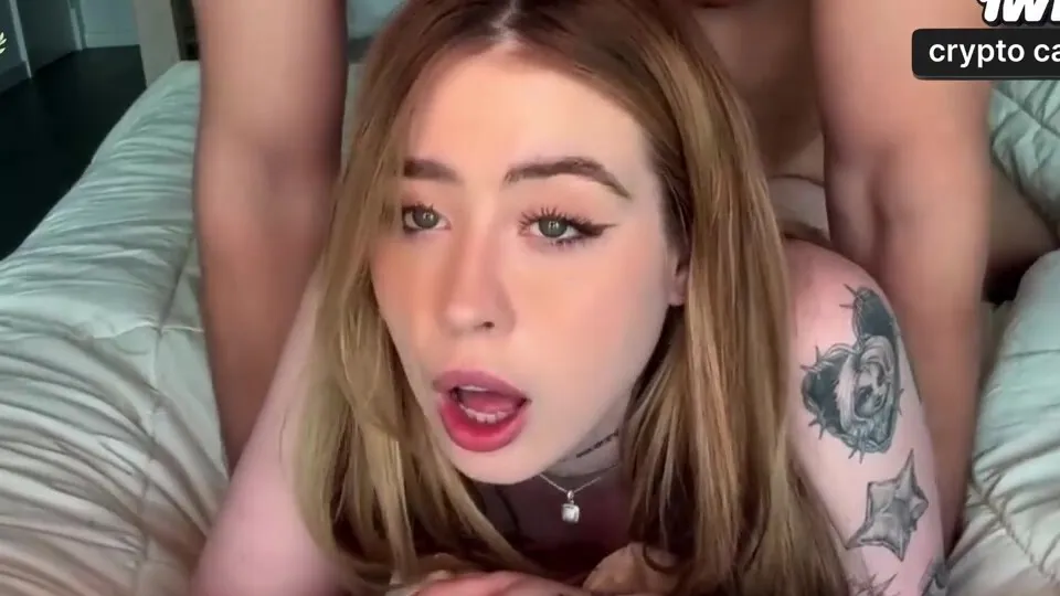 Russian Amateur's Phat Butt Doggystyle & Missionary POV