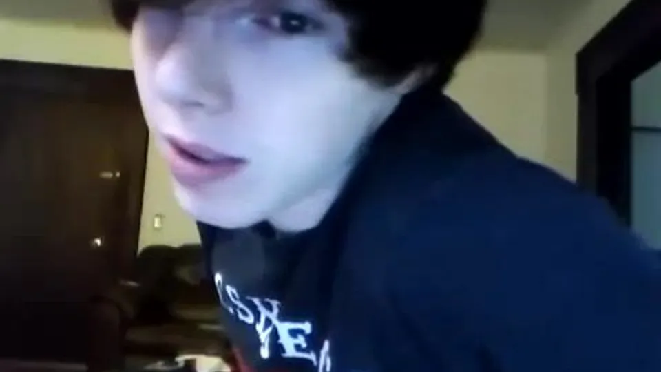 Hot sexy 18 boy helps himself cam show twink porn