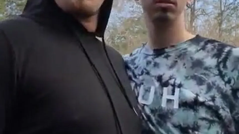 Hot smoking spit kiss boys - ThisVid.com