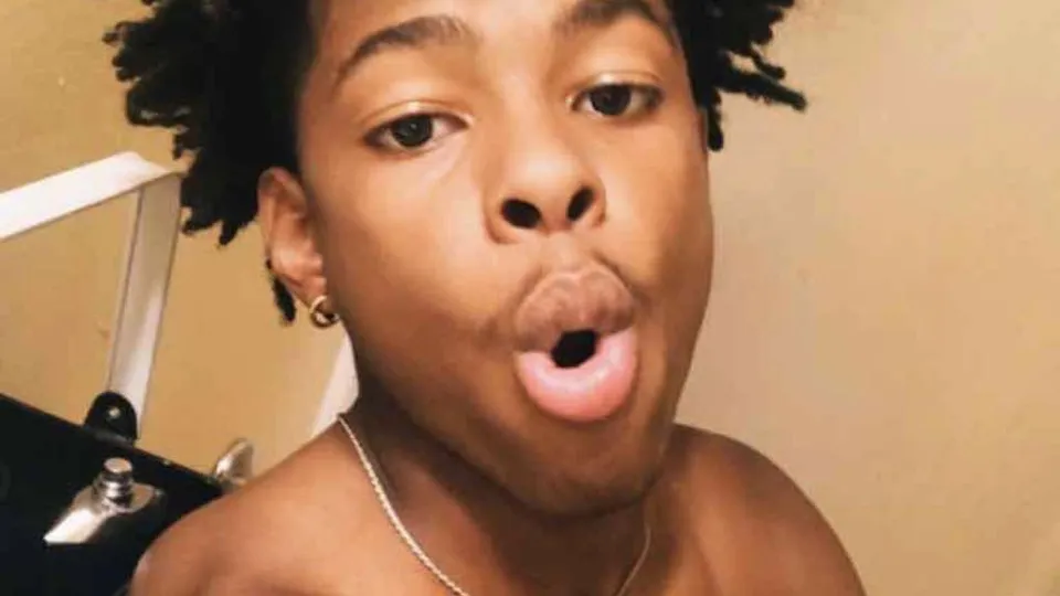Hot str8 black boy baited - ThisVid.com
