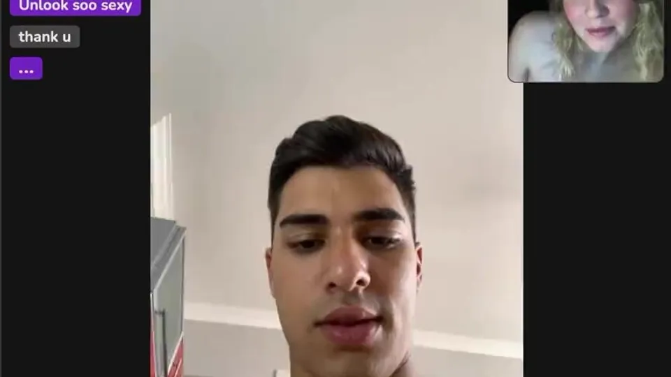 Hot Str8 Guy shows his cock - ThisVid.com
