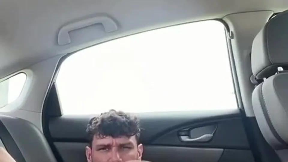 Hot str8 guy wanks off and shows off hole in car - ThisVid.com