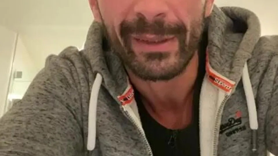 HOT STRAIGHT MANUEL IN THE SHOWER - ThisVid.com