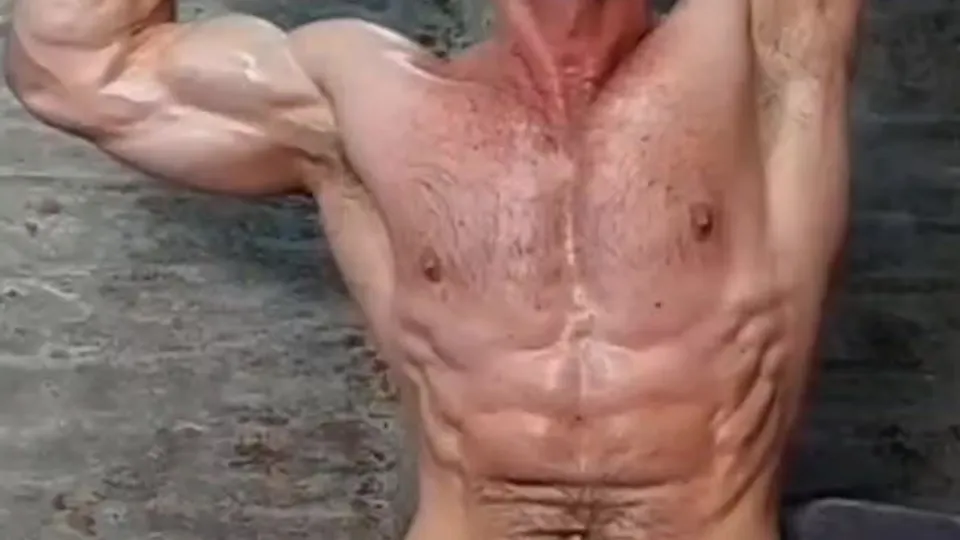 ชายร้อนๆ ยืดตัวก่อนหลั่งน้ำเชื้อ - ThisVid.com