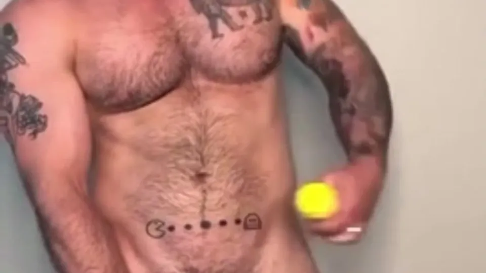 Hot Tatted Muscle Guy Hot Dog Cock Wank And Cum - ThisVid.com