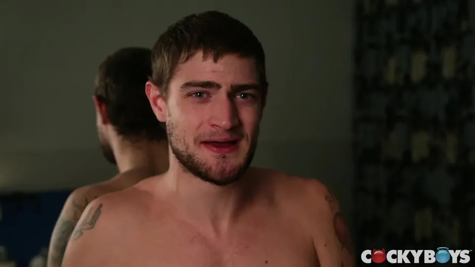 Hot top - ThisVid.com