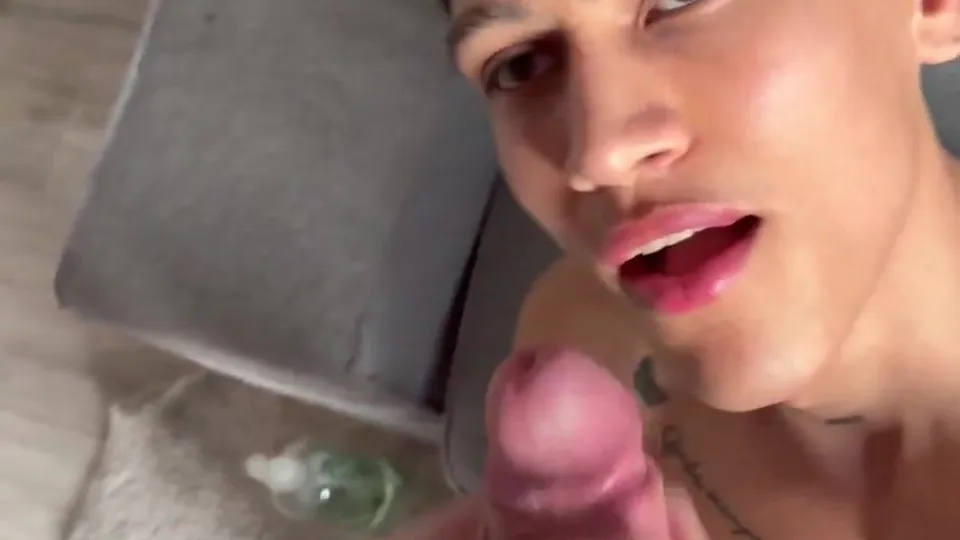 Twink Facial and Cum Eating