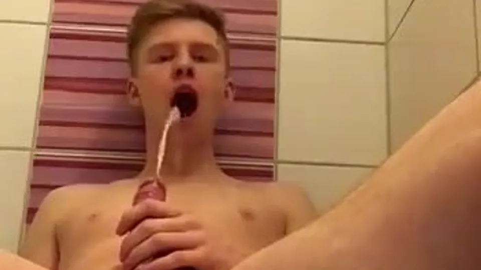 Hot twink pees on himself and drinks piss - video 2 - ThisVid.com