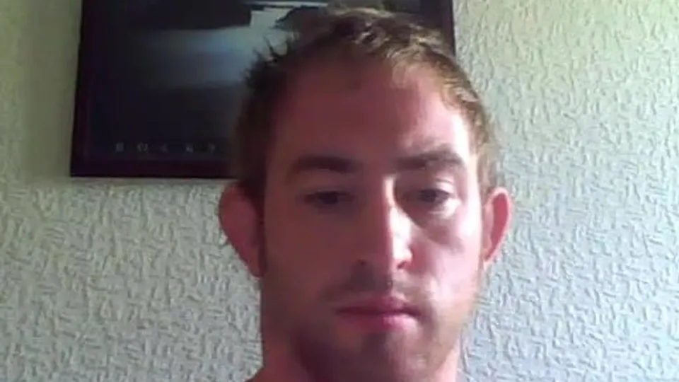 Hot uk guy wanking - ThisVid.com