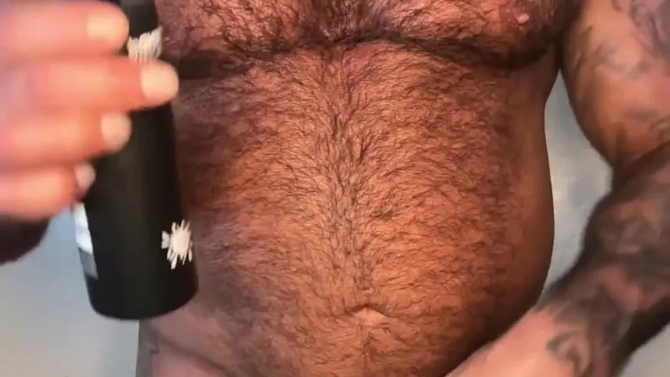 Hot very hairy Musclebear wanks - ThisVid.com
