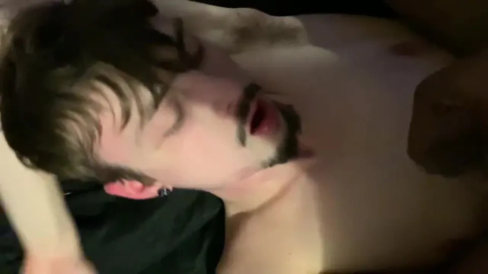 RyAndAlex: I gemiti sottomessi del ragazzo bianco