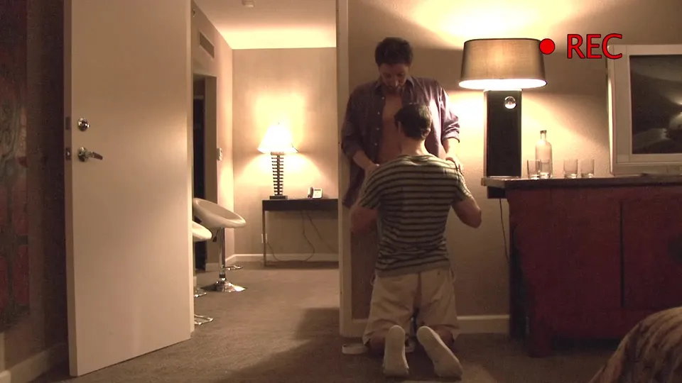 HOTEL MAID WALKS IN WHILE GUY GETS BLOWJOB - ThisVid.com