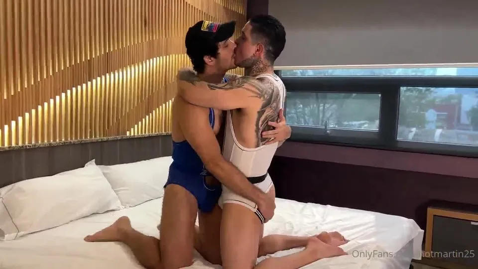 HotMartin Charming And Athlete Handsome Dude Sucks His Buddys Dick And Fucked (1).mp4