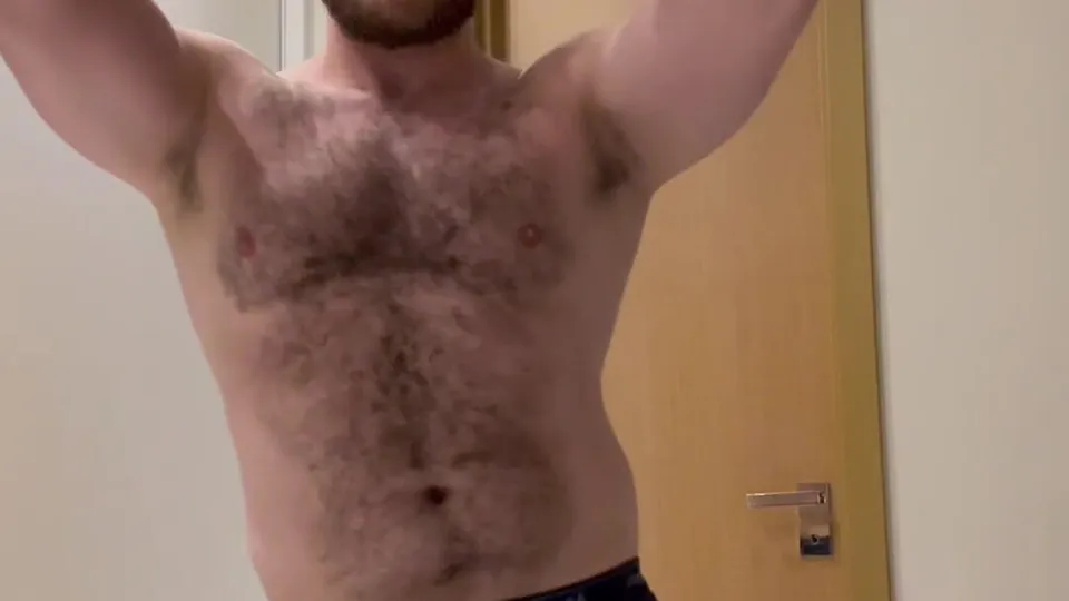 Hottest muscle bear cum 12 - ThisVid.com
