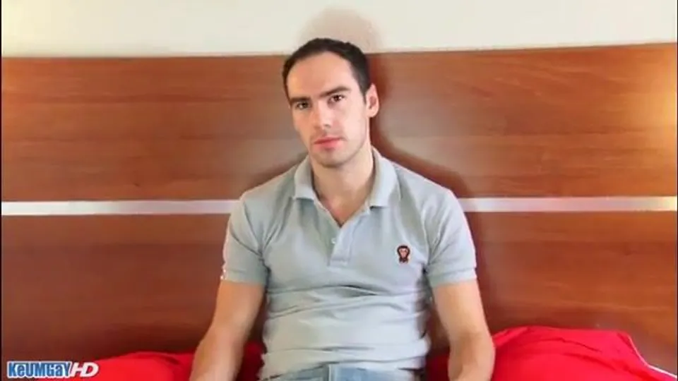 Straight Guy Jerked Off & Blown During Photoshoot