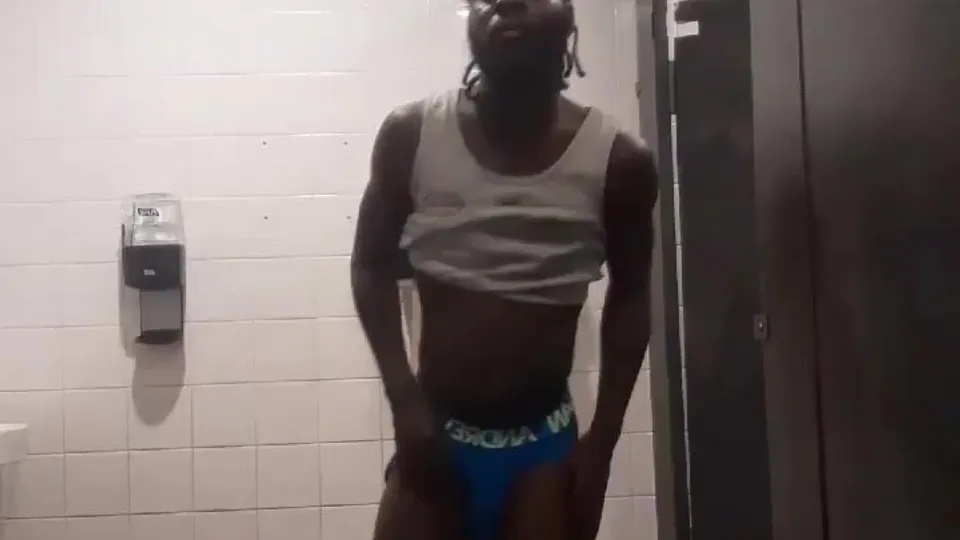 HUGE BLACK MEN PISSING - ThisVid.com