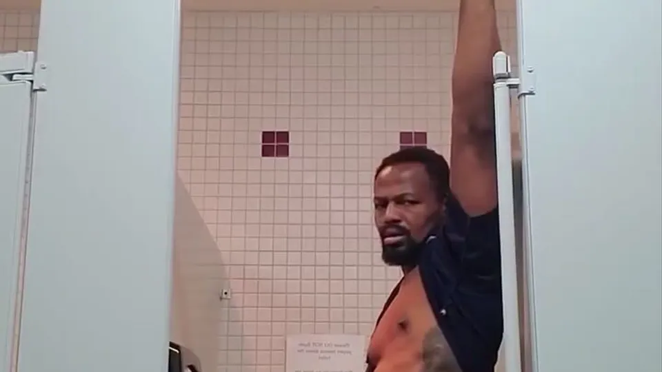 Huge hung - video 4 - ThisVid.com