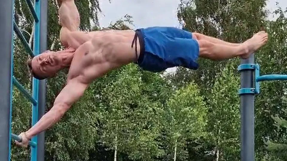 Human flag - ThisVid.com