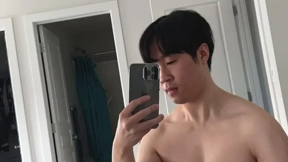 Jock asiatique se branle