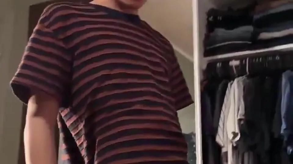 Hung friend swing his Monster - ThisVid.com