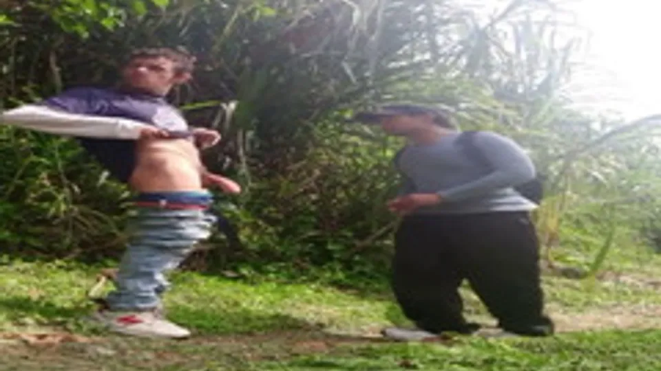 Hung latino stud lets fag throat his big cock outdoors - ThisVid.com