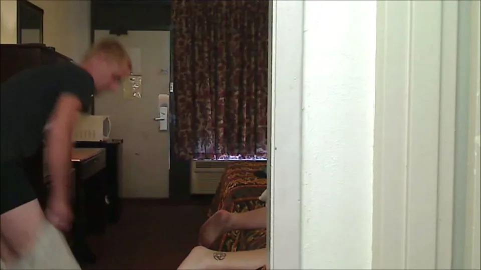 Hung Married Blond Breeds ManPussy At Lunch
