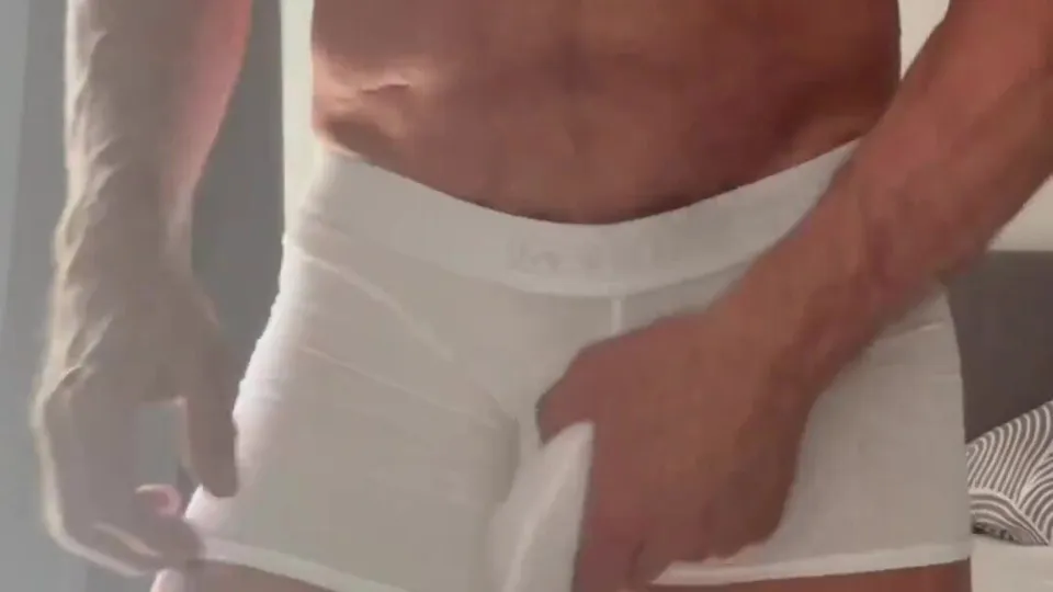 Hung mature muscle dad shows off at window - ThisVid.com