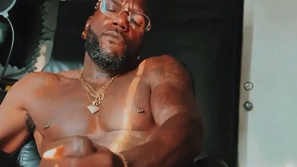 Hung muscular trade stroking and cumming - ThisVid.com