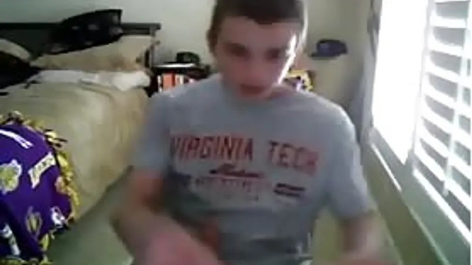 Hung school boy jerking off his fat dick at home